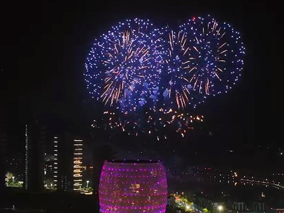 浏阳vs醴陵夜景视频直播,一场烟花与瓷光的技术对决 浏阳vs醴陵夜景视频直播,一场烟花与瓷光的技术对决