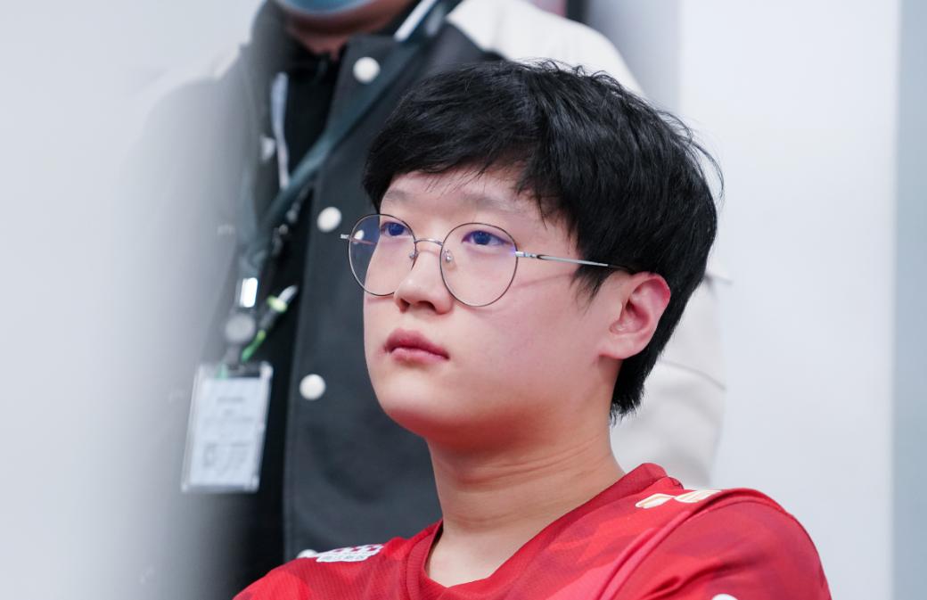 EDG vs OMG决赛视频直播，熬夜看完全程，有些话不吐不快