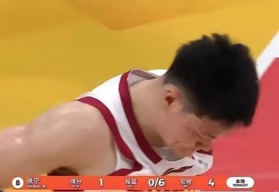 男篮vs日本直播间视频，半夜爬起来看球，值不值？我帮你试了试